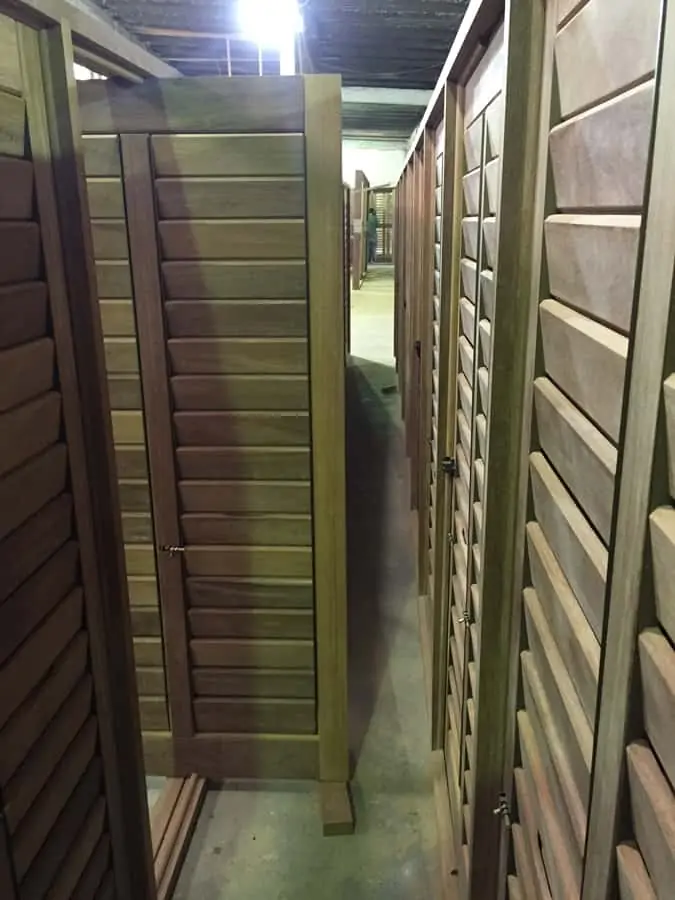 Fábrica de Shutters de madeira - Divisórias com shutters