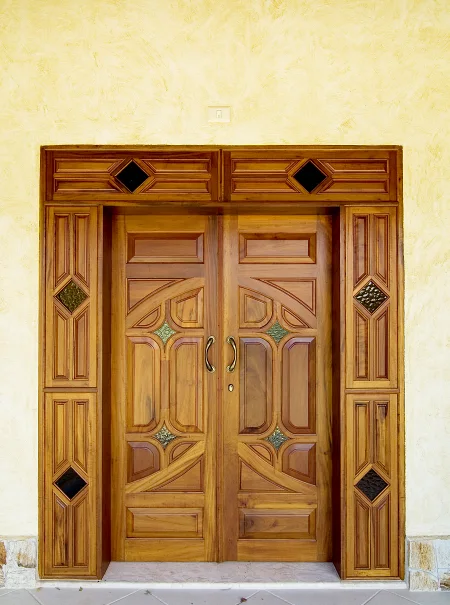 Portal para porta de madeira
