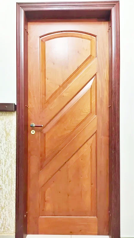 Porta de madeira para quarto