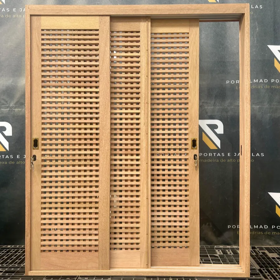 Porta de correr em madeira Porta de correr em madeira
