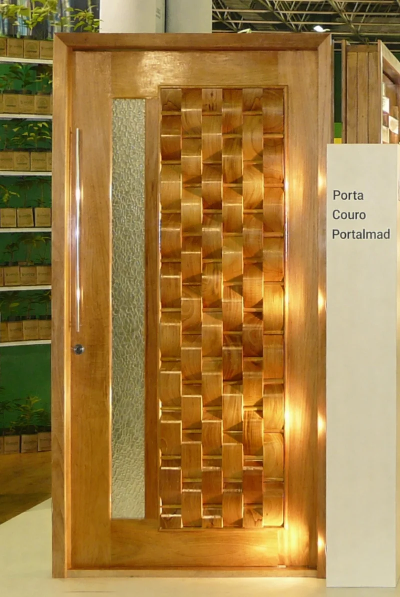 Porta sob medida em madeira nobre Porta sob medida em madeira nobre