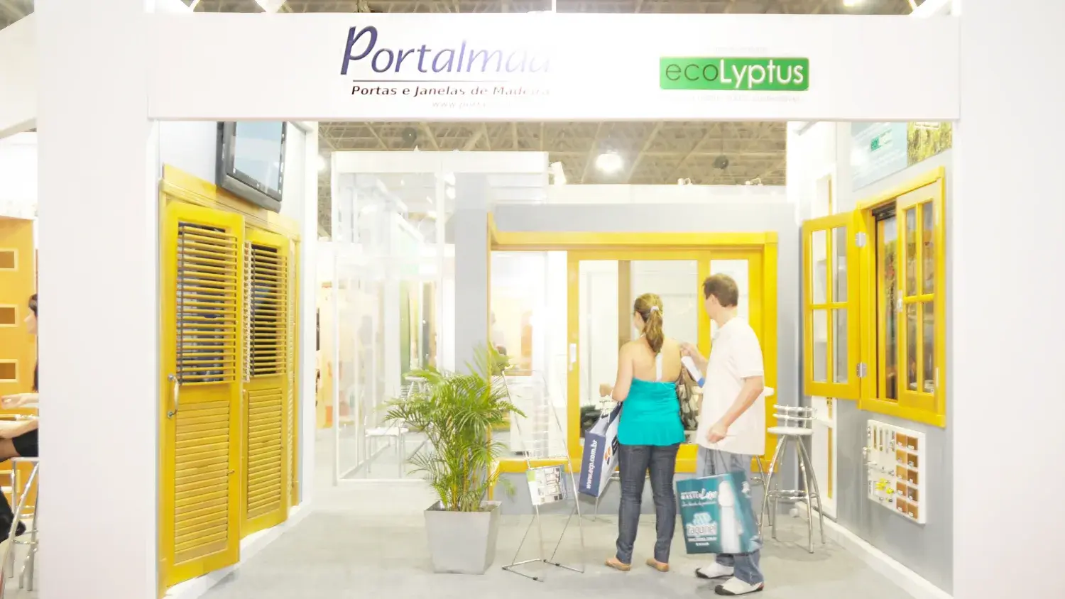 Portas e janelas de madeira