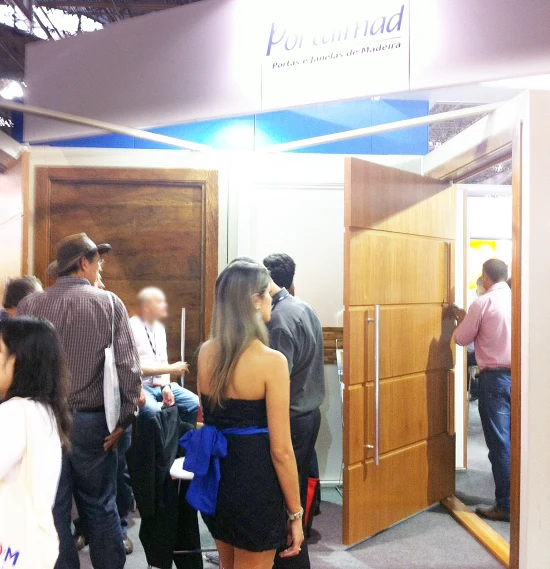 Esquadrias de madeira portas e janelas