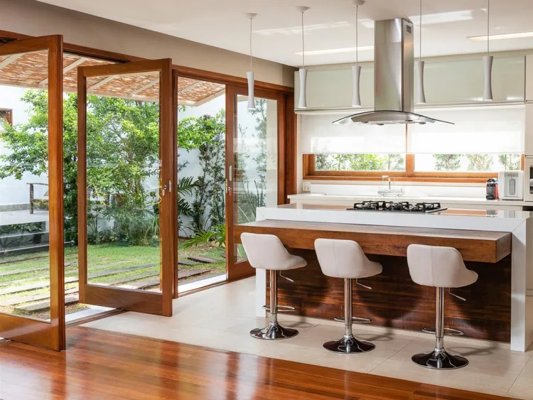 Esquadrias de madeira sob medida