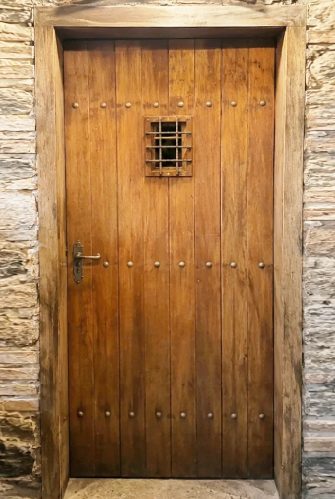 Porta para adega rústica